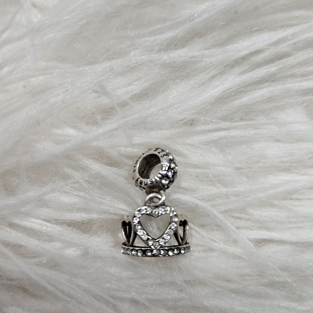 Crown heart charm